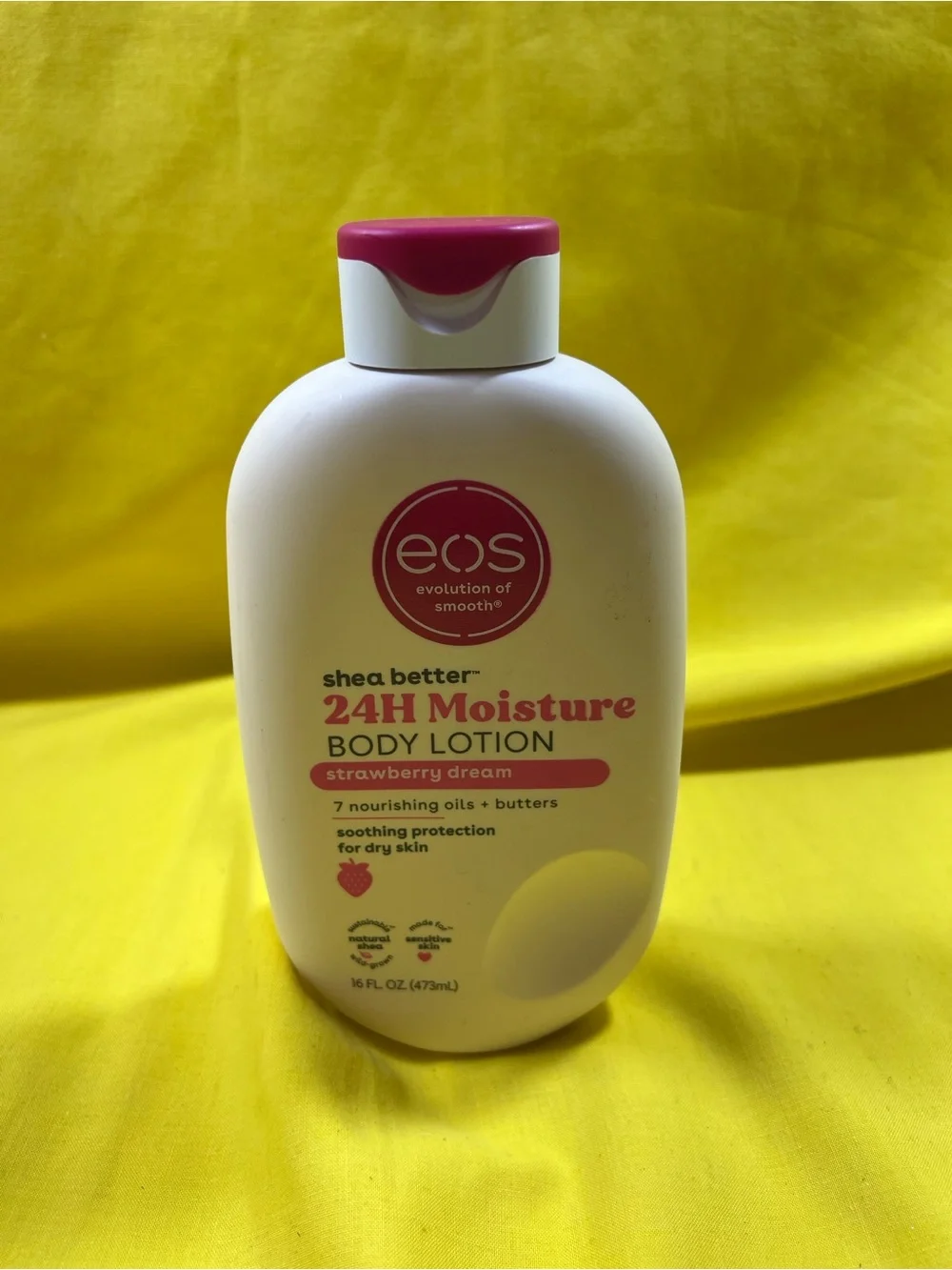 eos Strawberry Dream 24H Moisture Body Lotion - Pink/Cream